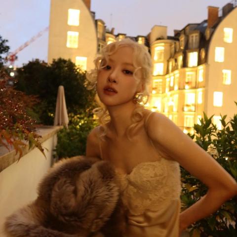 روزي من بلاك بينك - صورة من إنستقرام