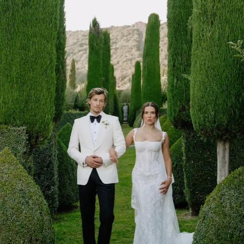 ميلي بوبي براون