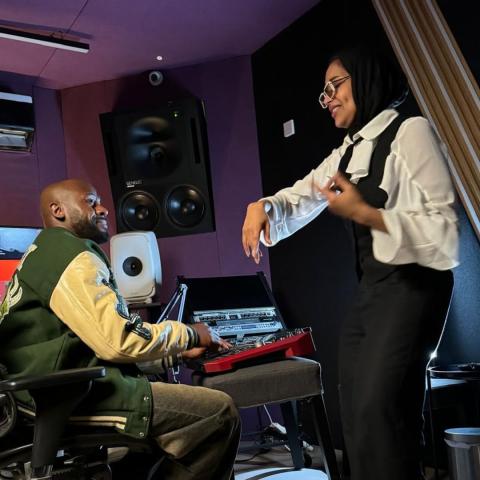 آلاء الهندي من كليقب أغنية &quot;دُم ترى&quot; - صورة من انستقرام