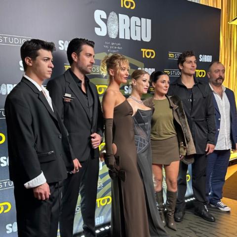 من حفل إطلاق مسلسل التحقيق - صورة معدلة من حساب تود على إنستقرام