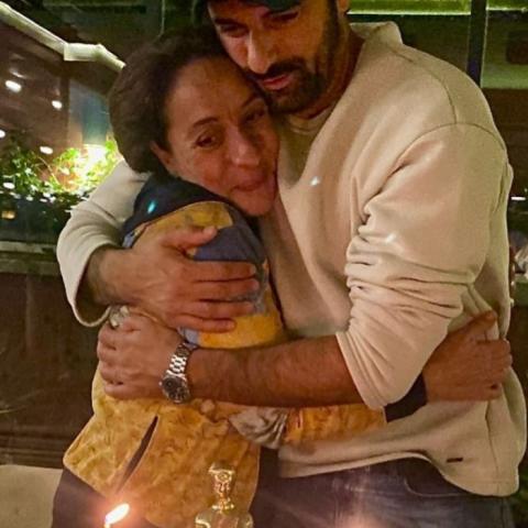 إنجين أكيوريك مع بينور كايا  - صورة من السوشيال ميديا