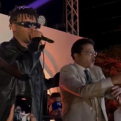 محمد هنيدي و أوكا