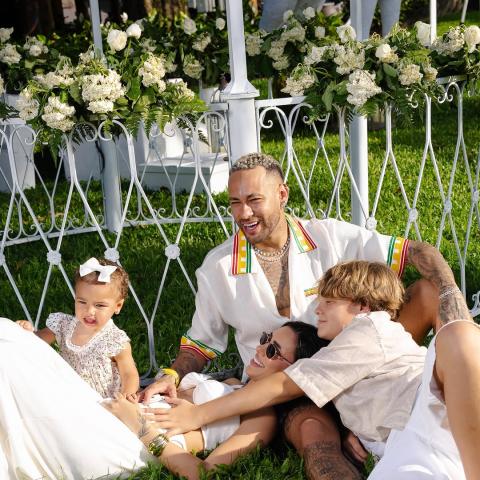 نيمار وعائلته