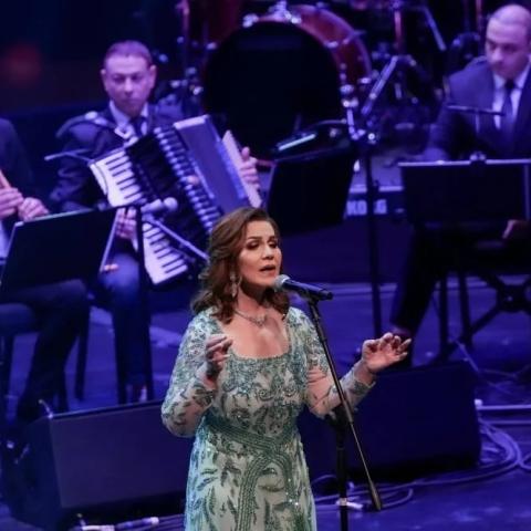 ميادة الحناوي من حفلها بالبحرين - صورة من صحيفة الوطن البحرينية