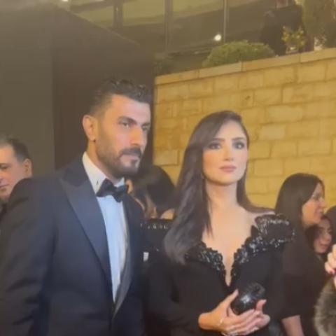 محمد سامي وزوجته مي عمر - صورة معدلة