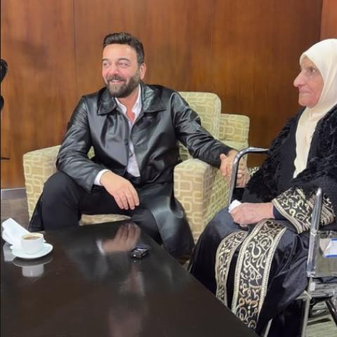 سامر المصري مع والدته