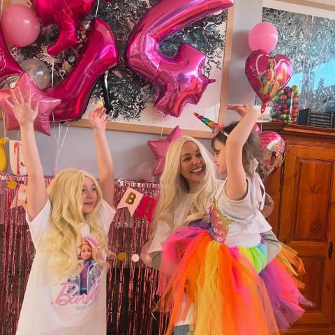 مريم أوزرلي تحتفل بعيد ميلاد ابنتها ليلي الرابع