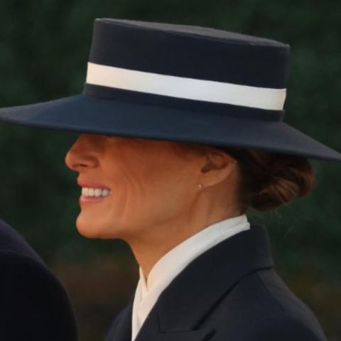 ميلانيا ترامب بقبعة أيقونية