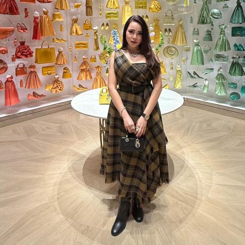 أسماء ابراهيم باطلالة من ديور كروز 2025