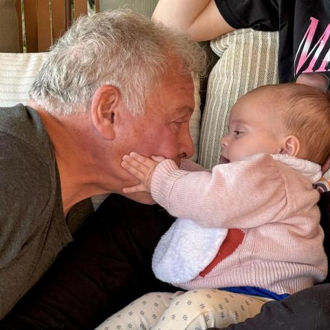 الملك عبدالله مع حفيدته إيمان