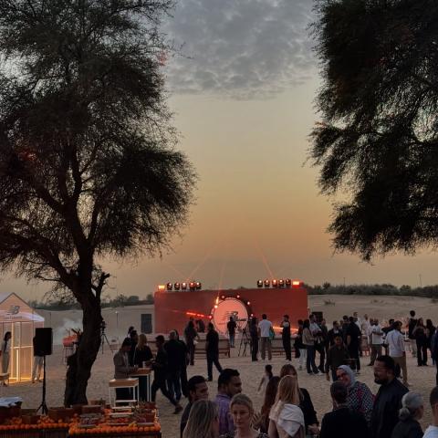 عرض نيو بالانس في دبي