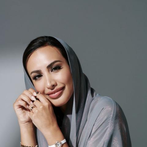 حمدة الفهيم: أزياء تمزج بين الشرق والغرب