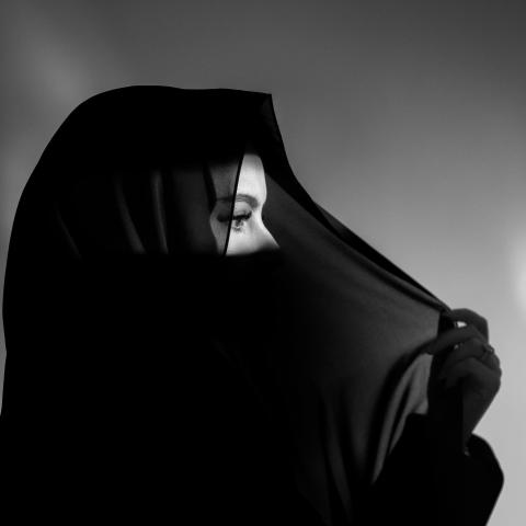 التراث السعودي والإقليمي في تصاميم الهنوف مازن