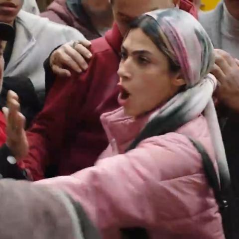 مشهد من الحلقة الأولي لمسلسل 80 باكو