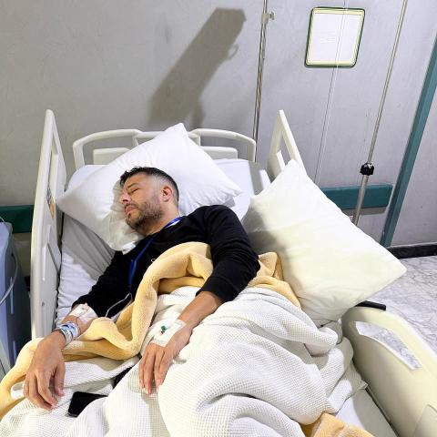 محمد حماقي في المستشغي