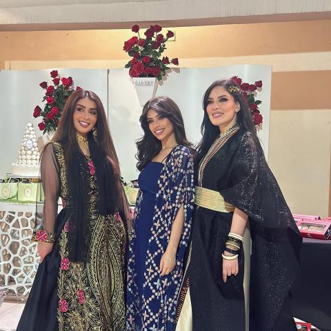 هنادي الكندري مع هبة الدري ورهف العنزي في قرقيعان ريد كاربت