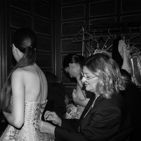 مزيج بين الشرق والغرب: تصاميم متقنة من هويدا البريدي