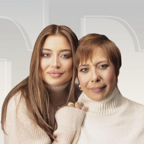 سوناتا سكاف ووالدتها سوسن أبو عفار