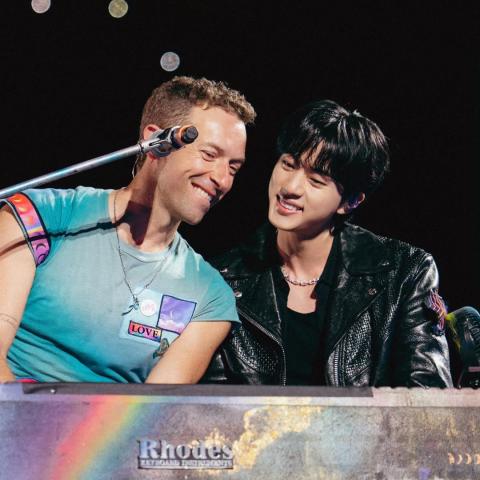 Jin من BTS و Coldplay - Chris Martin