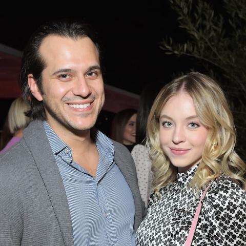 سيدني سويني وجوناثان دافينو - إكس