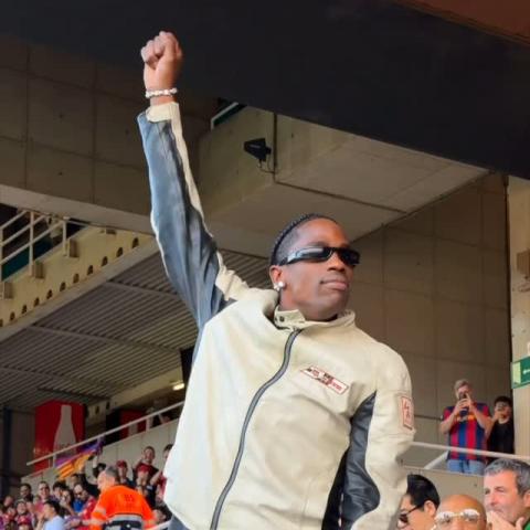 ترافيس سكوت Travis Scott في الكلاسيكو بين برشلونة وريال مدريد