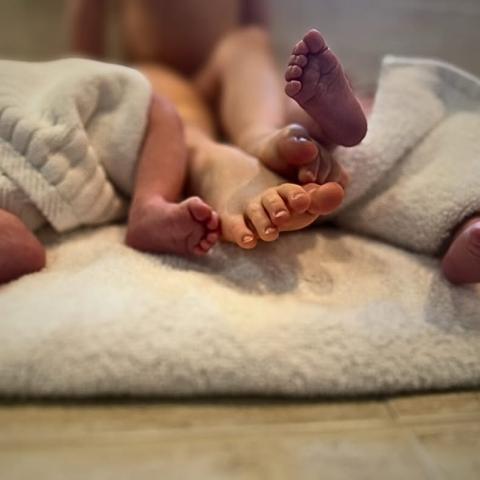 آمبر هيرد Amber Heard تعلن ولادة توأم