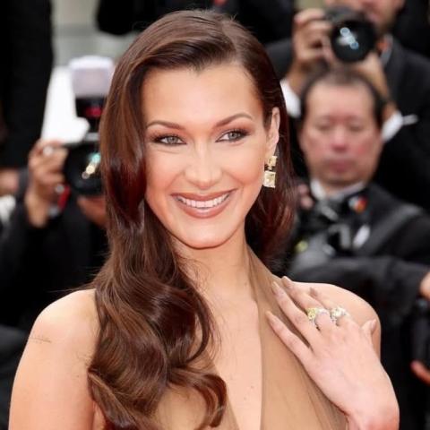 مهرجان كان السينمائي يمنع التعري و&quot;الملابس الضخمة&quot; على السجادة الحمراء