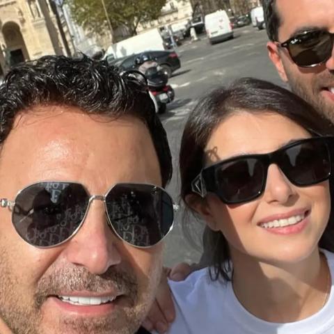 ماريتا الحلاني تتوسط والدها عاصي وزوجها السابق كميل أبي خليل - صورة من السوشيال ميديا