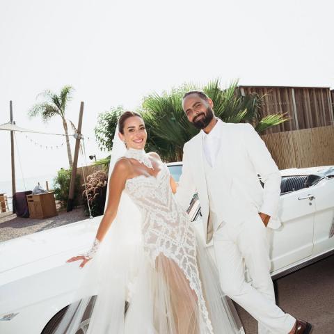 أمينة خليل و عريسها بجلسة تصوير من حفل زفافهما الثاني باليونان