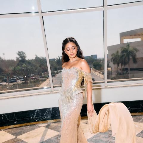 مايان السيد بفستان ذهبي في زفاف شقيقتها من الياس ريغا