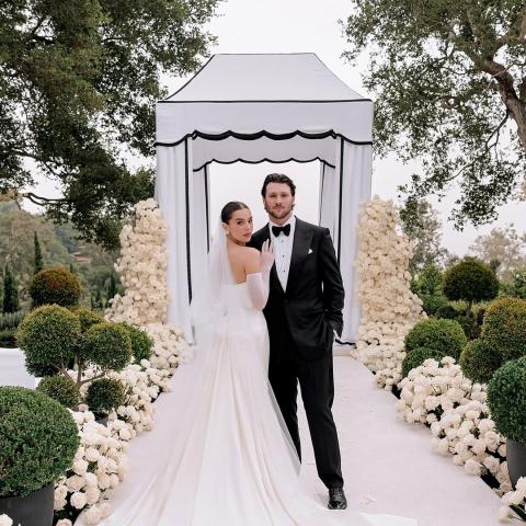 إطلالات هالي ستاينفيلد الثلاث في يوم زفافها من تامارا رالف - تصوير Jose Villa