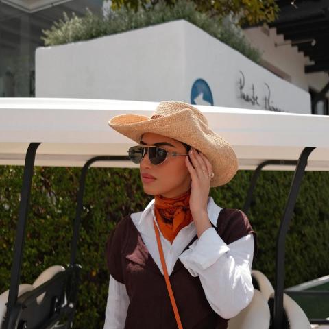 يارا النملة تلفت الأنظار بإطلالة بطابع Cowboy في ماربيلا