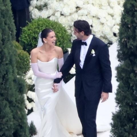 حفل زفاف هايلي ستاينفيلد و جوش ألين -  Credit: Backgrid