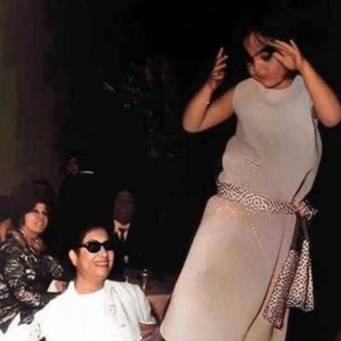 شريهان تنشر صوراً من طفولتها ترقص أمام أم كلثوم