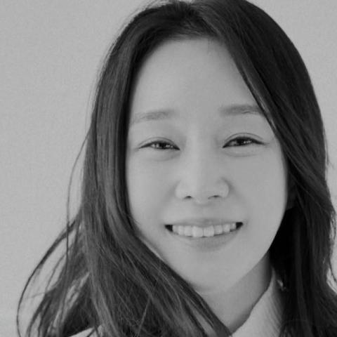 لي سيو يي - إكس