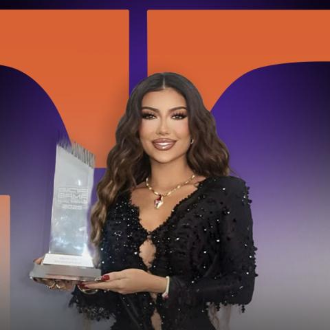 هيلي لوف - صورة معدلة