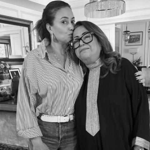 هند صبري مع والدتها