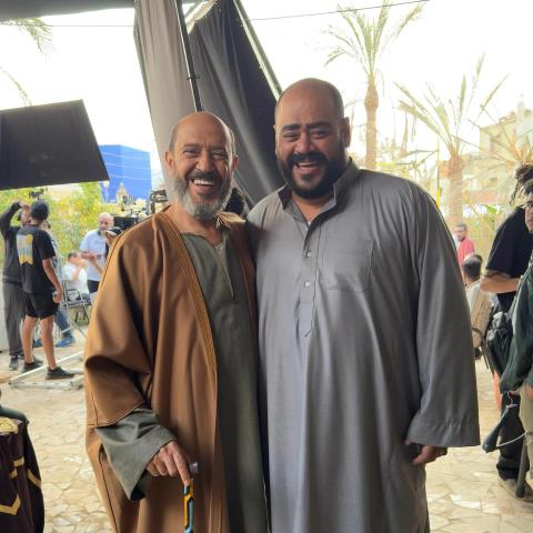 محمد ممدوح وأشرف عبد الباقي في كواليس فيلم السادة الأفاضل