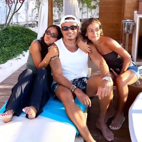 عمرو دياب - كنزي دياب - جانا دياب