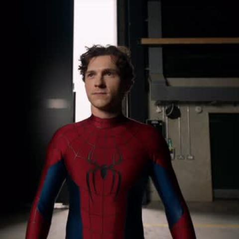 توم هولاند يشوّق الجمهور لأولى لقطات Spider-Man: Brand New Day