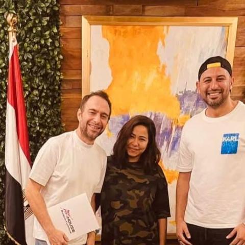 صورة متداولة لـ شيرين و حسام  حبيب