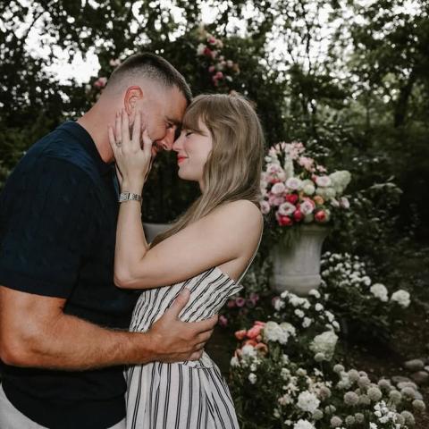 تفاصيل خاتم خطوبة تايلور سويفت الذي يقدر بأكثر من 500 ألف دولار