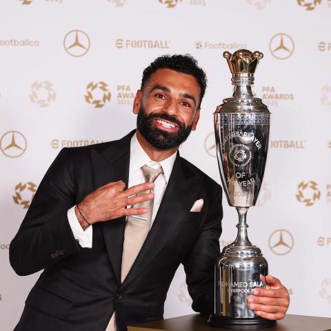 محمد صلاح - جائزة أفضل لاعب في العام من جمعية لاعبي كرة القدم المحترفين PFA