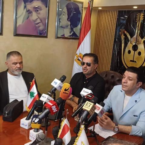 من المؤتمر الصحفي لراغب علامة و مصطفى كامل