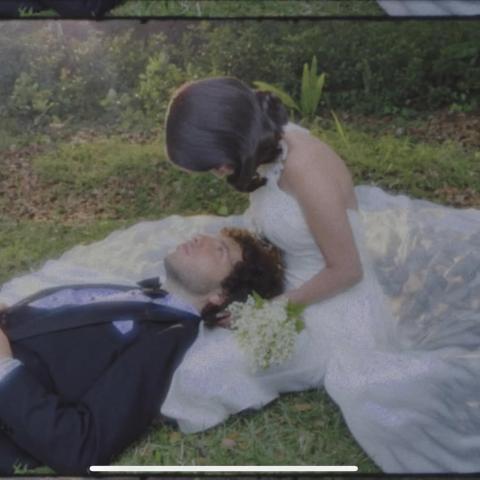 فستان زفاف سيلينا غوميز بتوقيع رالف لورين