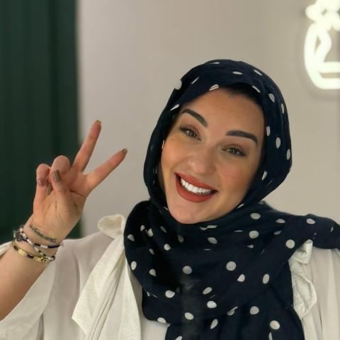 أسما شريف منير  - الحجاب