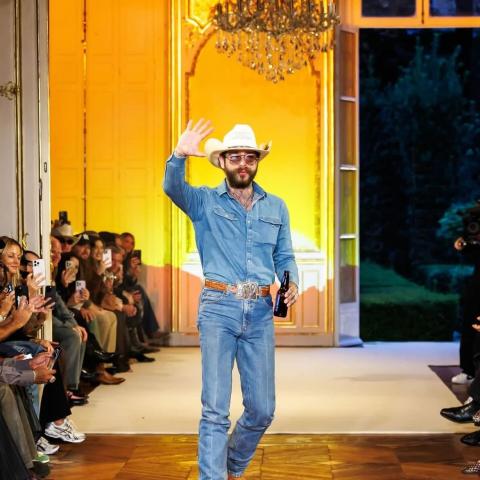 بوست مالون يطلق علامته الخاصة Austin Post بعرض أزياء في باريس