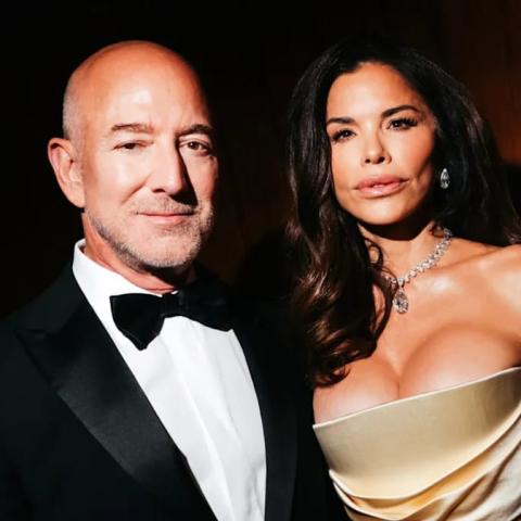 لورين سانشيز  بعقد من الألماس من سامر حليمة