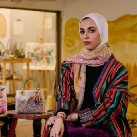 ديور تطلق النسخة العاشرة من &quot;فنون ديور ليدي&quot; بالتعاون مع فنانة كويتية
