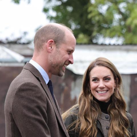 إطلالات كيت ميدلتون في إيرلندا الشمالية: من ألكسندر ماكوين الى رالف لورين